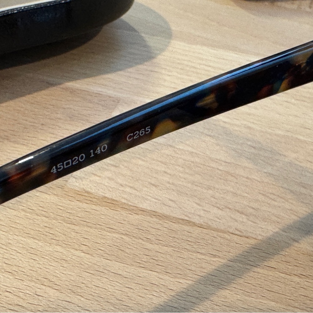 Black Round Glasses - image 5